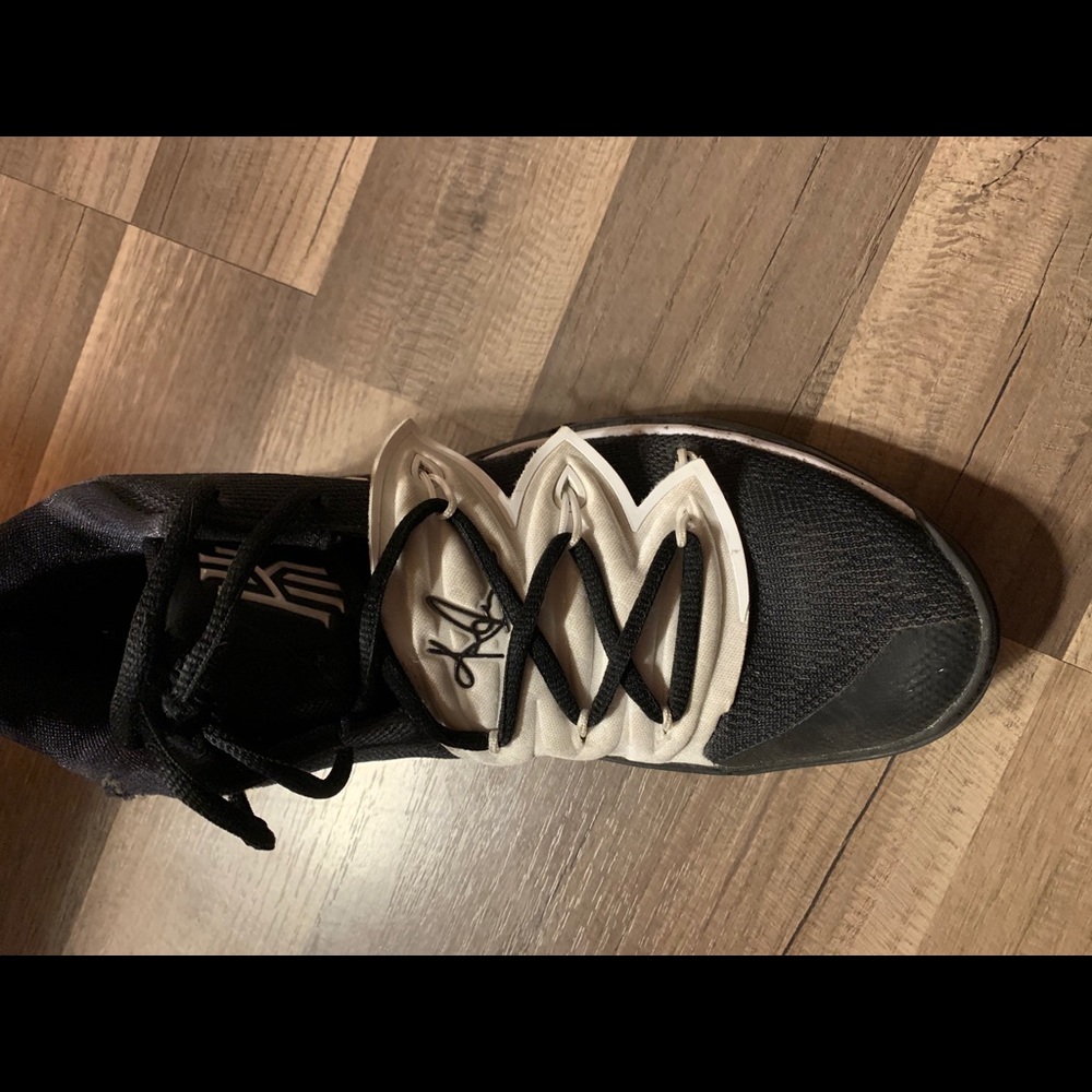 Basketball Shoes- - Picture 4 of 5